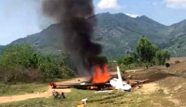  2 pilots killed in military plane crashes in central Vietnam