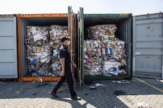 Indonesia to send 210 tonnes of waste back to Australia