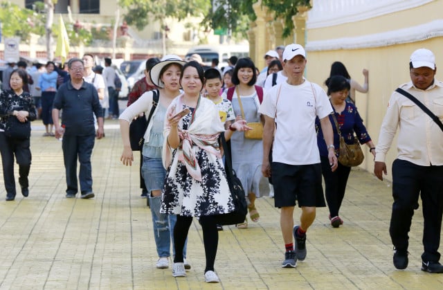 Chinese tourists to Cambodia exceed 1 mln in 5 months