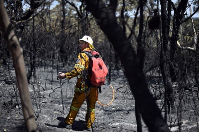  Firefighters hit out at Aussie PM over bushfire response