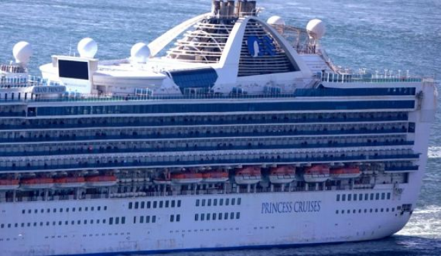 Coronavirus-stricken Grand Princess docks at Oakland Port, California