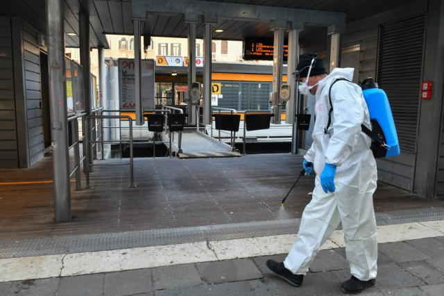 Italy unveils 25-billion-euro virus rescue plan