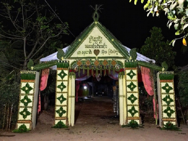 Creatively Traditional: Organic Wedding Entrances