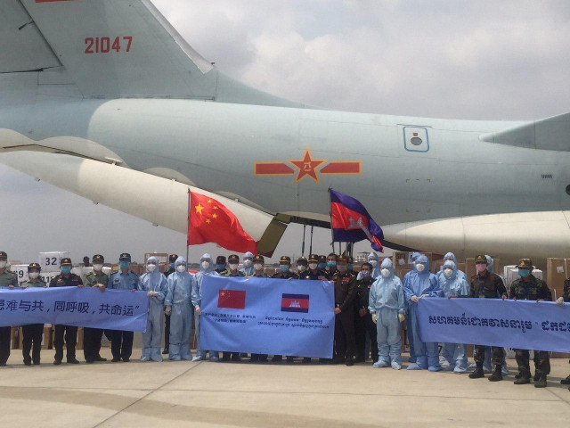 China Donate Two Tons of Medical Equipment to Cambodia