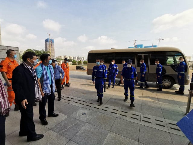 China’s Blue Sky Rescue Team to Disinfect Public Places Across Cambodia