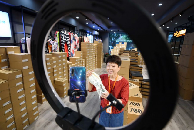 China Focus: Enterprises go virtual for sustained development