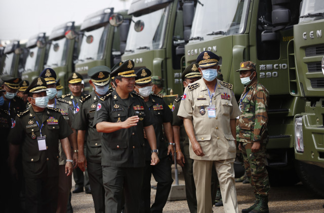 Hun Manet Responds to Criticisms over Military Truck Delivery 