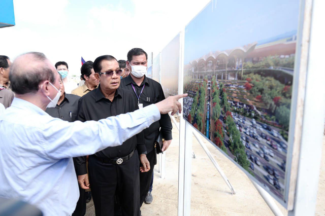 Hun Sen Inspects the Construction Site of Phnom Penh’s Future Airport