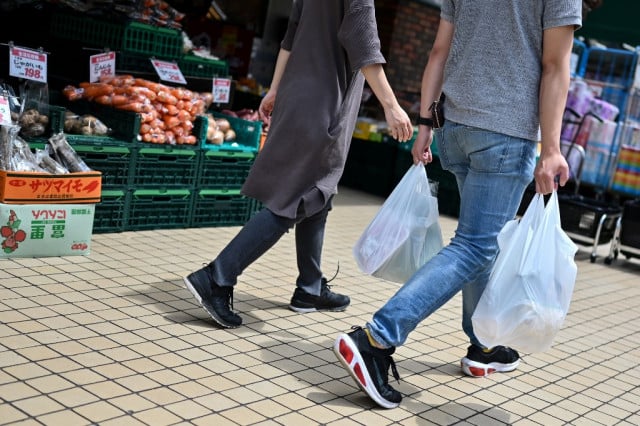 Japan begins charging for plastic bags