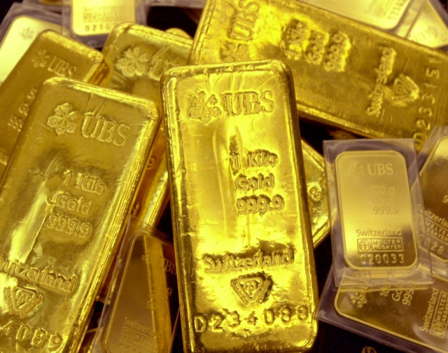 Gold above $1,800 an ounce, first time since 2011