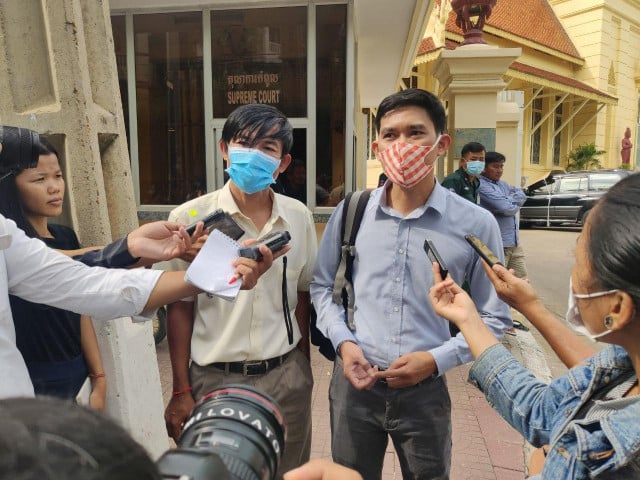 Supreme Court Upholds Retrial Verdict for Journalists