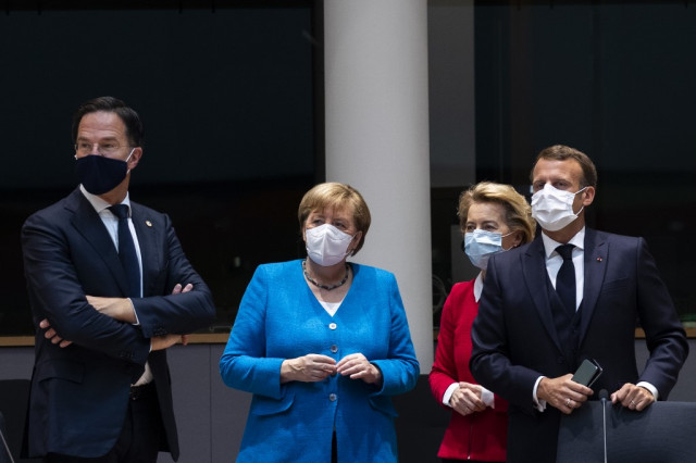 Angry EU leaders battle to save deadlocked virus recovery summit
