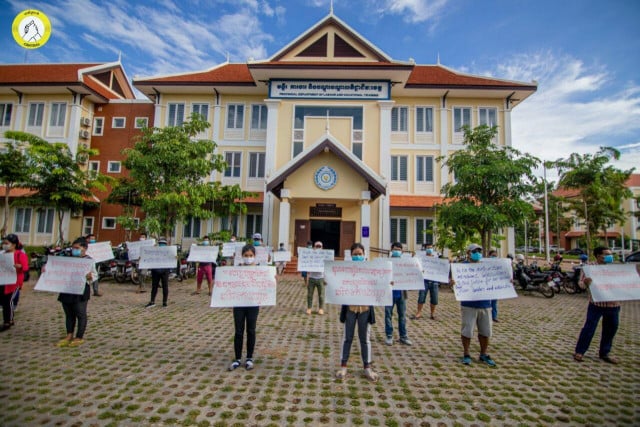 Staff at Le Meridien Angkor Hotel Demand Reinstatement of Union Activists