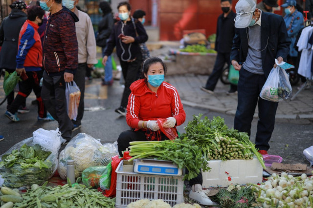 China inflation edges up on the back of food prices