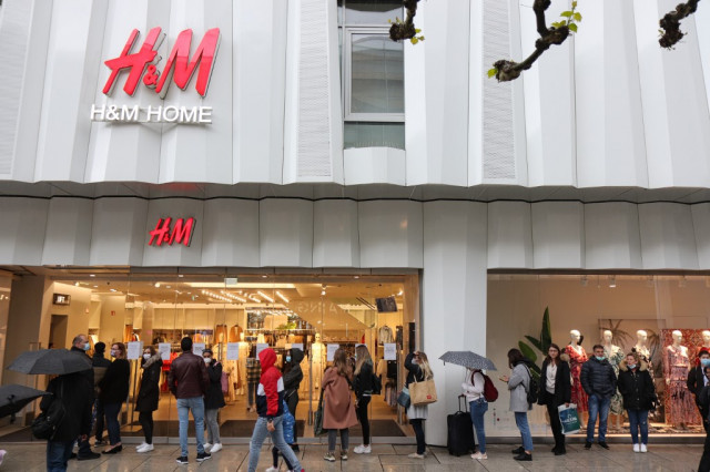 H&M cuts ties with Chinese supplier over accusations of 'forced labour'