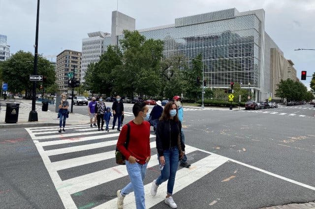 US capital starts to come back to life after virus shutdown