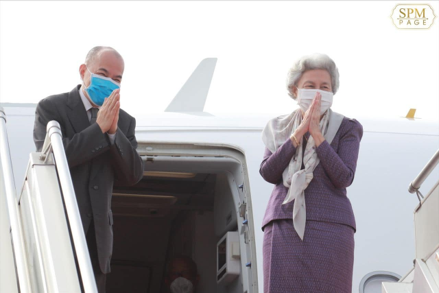 King and Queen Mother Head to China for Medical Check-up