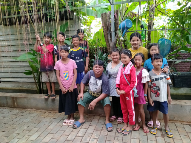 No Cash, Just Trash: the Siem Reap Teacher Exchanging English Classes for Plastic Waste