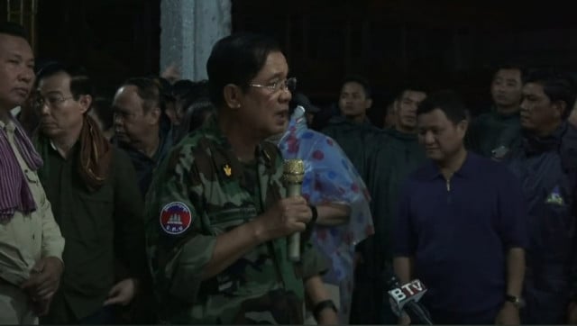 PM Hun Sen Stresses that Flooding in Phnom Penh Is a Natural Disaster due to Rain