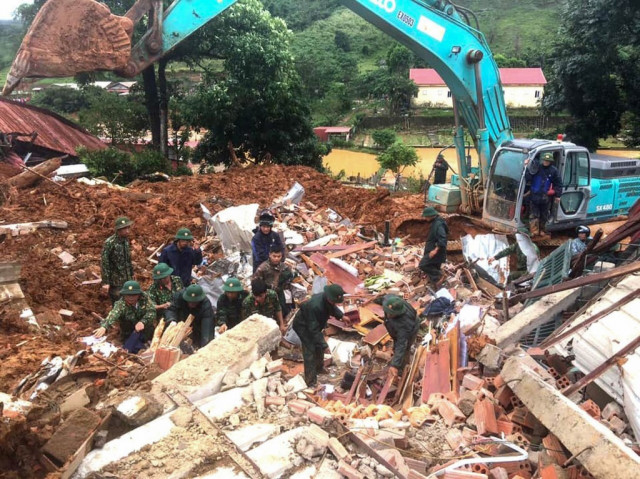5 soldiers dead, 17 missing in Vietnam after second big landslide in days