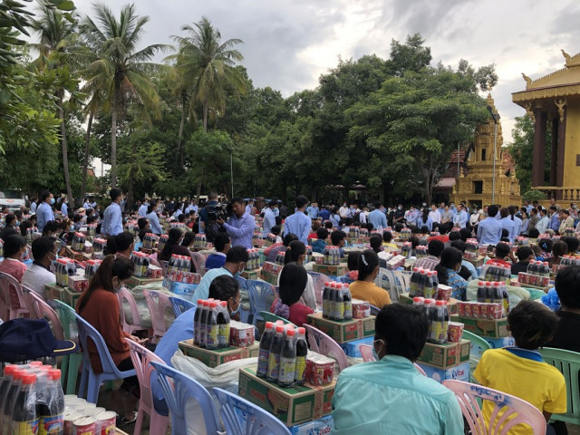China provides relief aid to flood-stricken victims in Cambodia 
