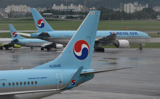 Korean Air to take over troubled Asiana Airlines for $1.6 bn