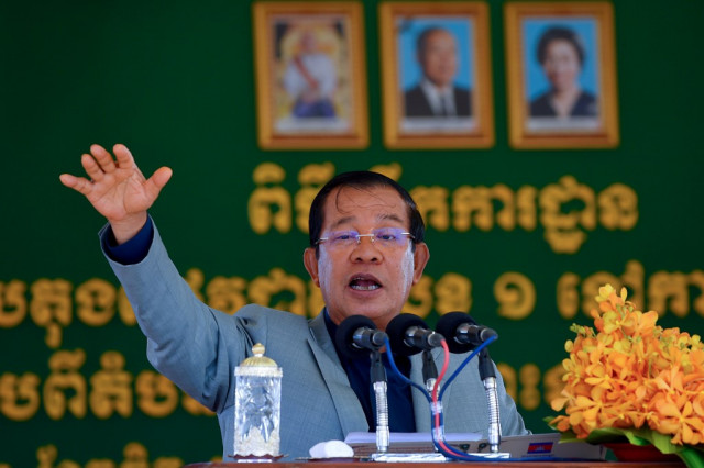 Prime Minister Hun Sen Vows to Be the First to Get the Chinese Vaccine