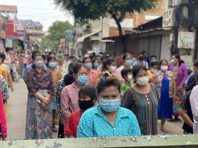 Residents of Phnom Penh Call Lawmakers for Emergency Help