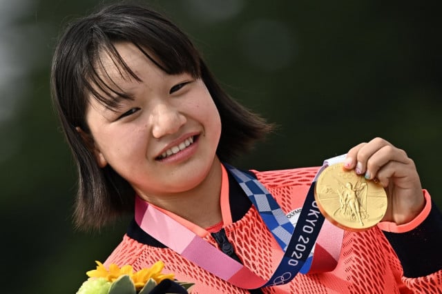 Japan's Nishiya, 13, first women's Olympic skateboard champion