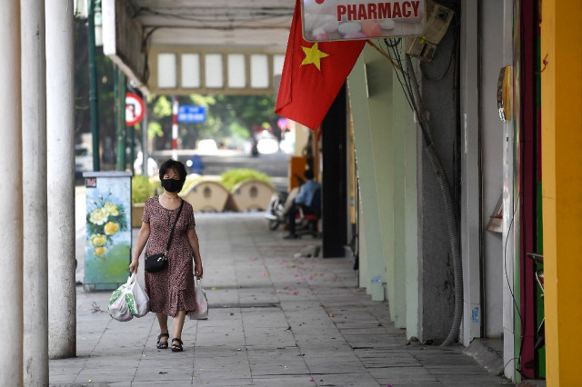 Vietnam: Donors, Big And Small, Pitch In For Vaccine Fund