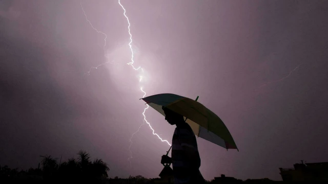 Climate crisis triggers spike in lightning strike deaths in India