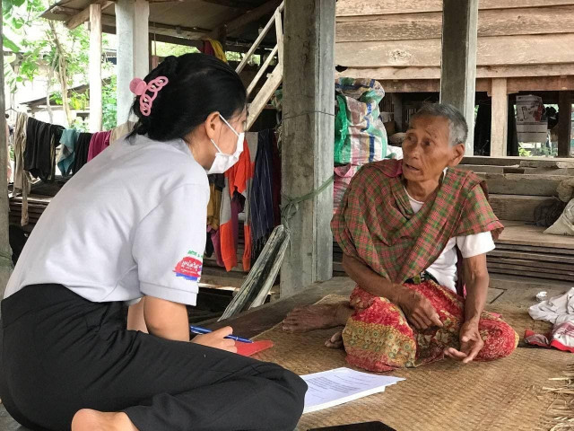 USAID Grants Financial Aid to Help Khmer Rouge Survivors with their Health Conditions