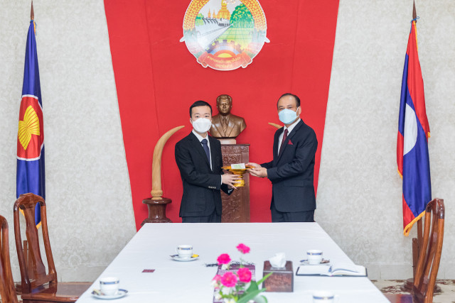 Prince Group Chairman Neak Oknha Chen Zhi Donates $1M to Help Laos Fight the Pandemic