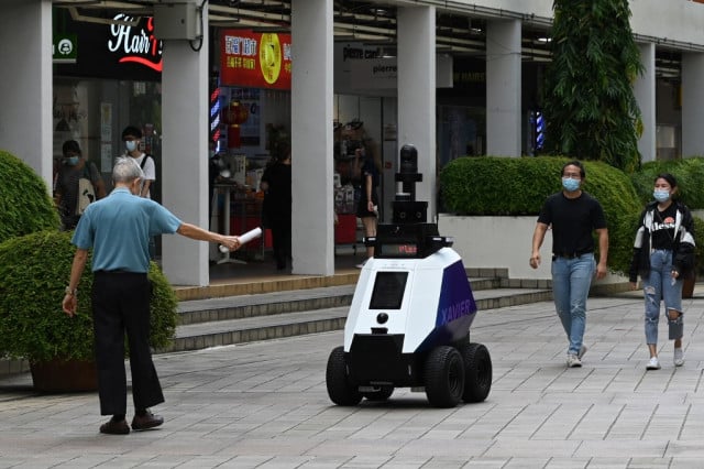 Singapore patrol robots stoke fears of surveillance state