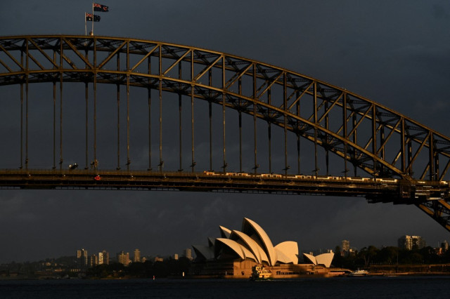 Sydney to scrap hotel quarantine for overseas visitors
