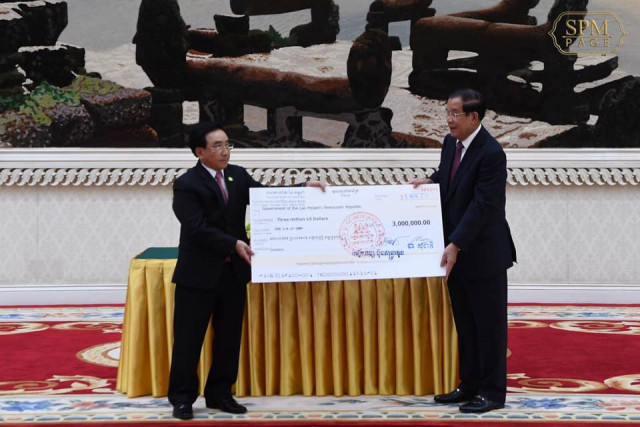 Tycoons Donate $10 million to Lao PDR as Cambodia Gifts COVID-19 Vaccines