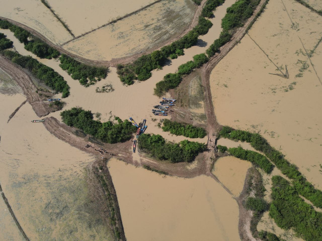 Authorities Identify Tonle Sap Land Grabs