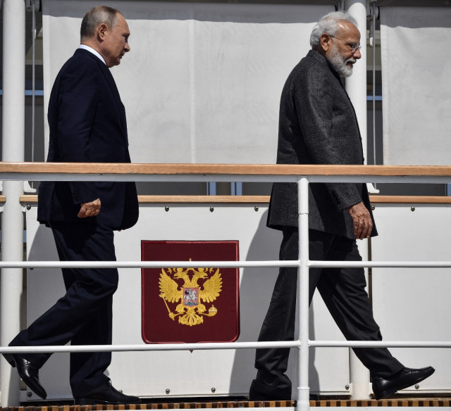Putin to land in India with eye on military, energy ties