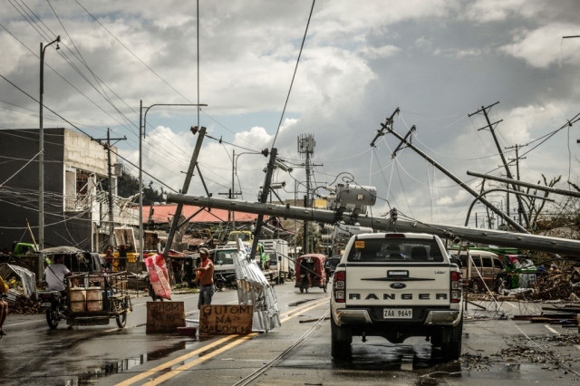 Death toll passes 200 after Philippines typhoon
