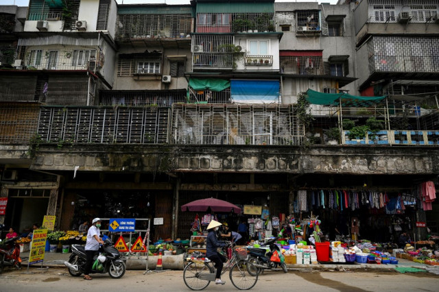 Vietnam's growth slides to new 30-year low