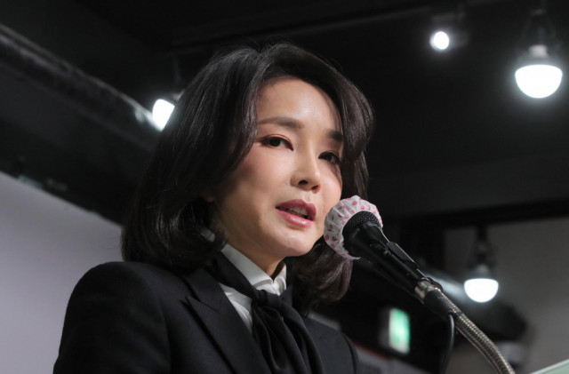 Wife of S Korea presidential candidate in hot water over rape comments