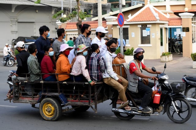 PM Hun Sen Orders Home Treatment for Patients with Omicron Variant