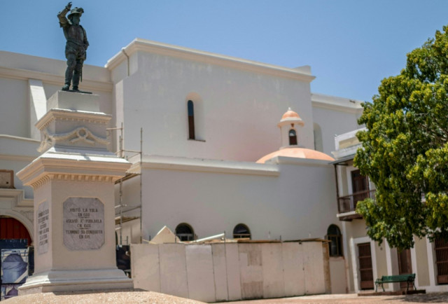 Puerto Rico statue of Spanish explorer toppled before king's visit