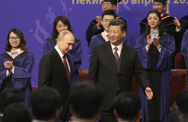 China moves closer to Russia, but wary on Ukraine