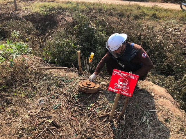 Kep Declares Itself Cambodia’s First Landmine-Free Province