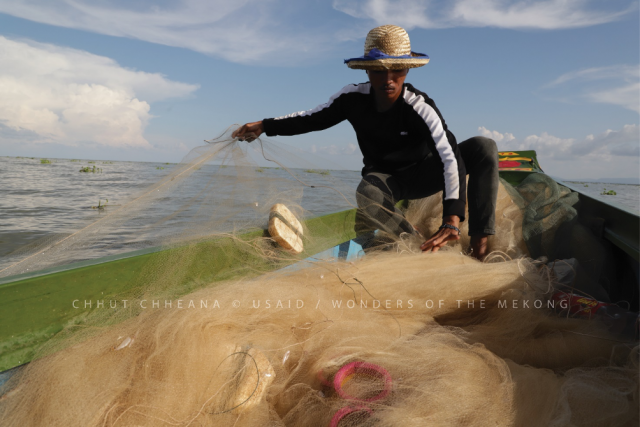 Why the Tonle Sap Lake Runs Out of Fish 