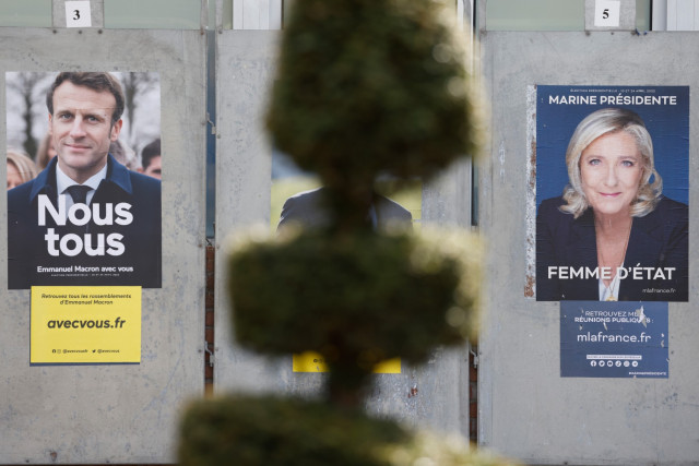 France's Macron, Le Pen trade barbs ahead of run-off