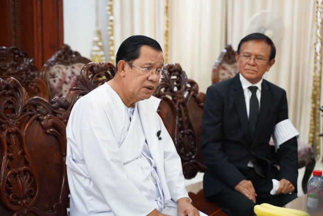 PM Hun Sen Met Kem Sokha at Hun Neng’s Funeral