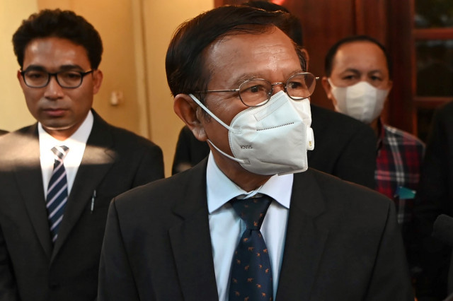Sokha’s Lawyers Prepare for Foreign Summonses