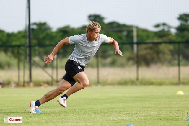 Keisuke Honda: “Never Satisfied” by Cambodian Football Team